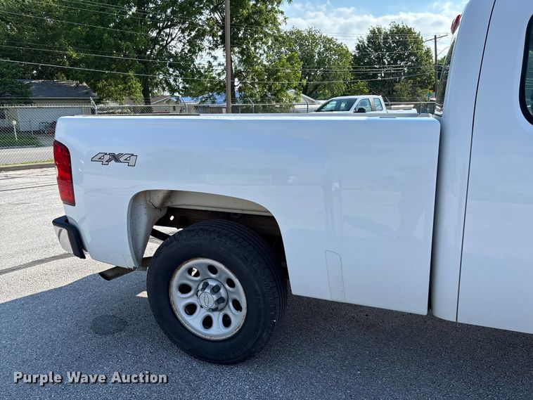 image for item FC5891 2008 Chevrolet Silverado 1500 Ext. Cab pickup truck