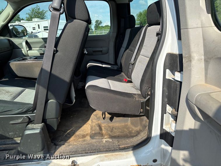 image for item FC5891 2008 Chevrolet Silverado 1500 Ext. Cab pickup truck