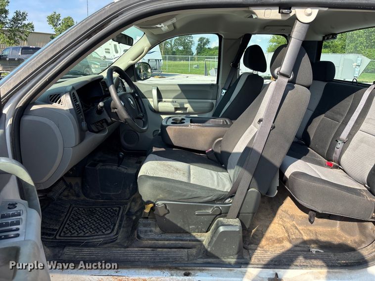 image for item FC5891 2008 Chevrolet Silverado 1500 Ext. Cab pickup truck