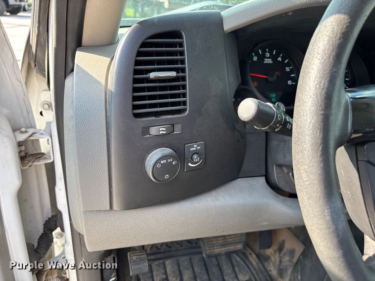 image for item FC5891 2008 Chevrolet Silverado 1500 Ext. Cab pickup truck
