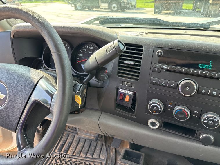 image for item FC5891 2008 Chevrolet Silverado 1500 Ext. Cab pickup truck