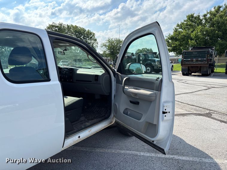 image for item FC5891 2008 Chevrolet Silverado 1500 Ext. Cab pickup truck