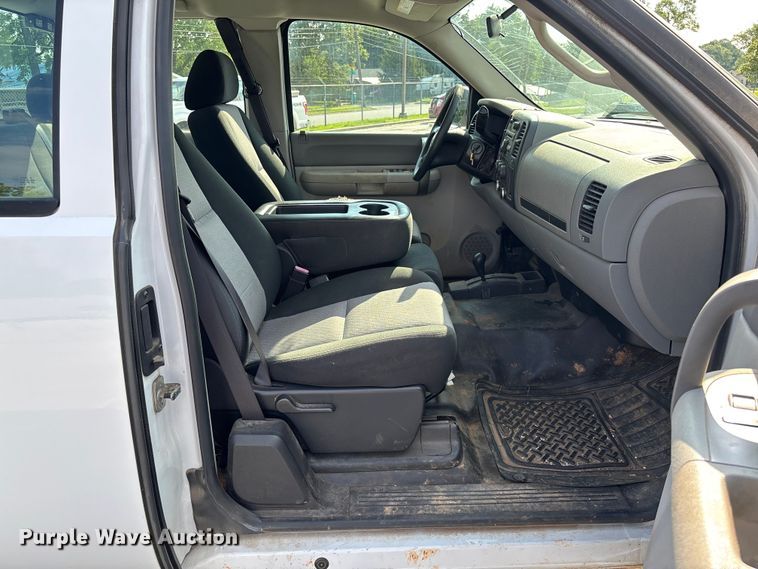 image for item FC5891 2008 Chevrolet Silverado 1500 Ext. Cab pickup truck