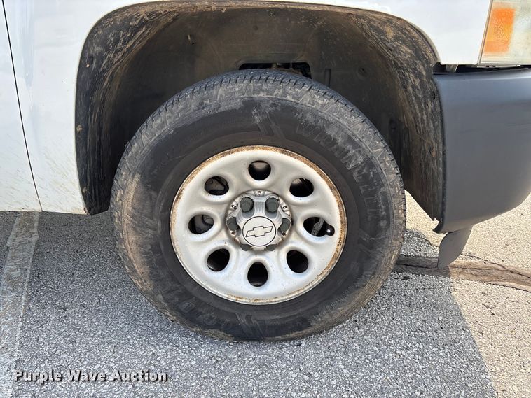 image for item FC5891 2008 Chevrolet Silverado 1500 Ext. Cab pickup truck