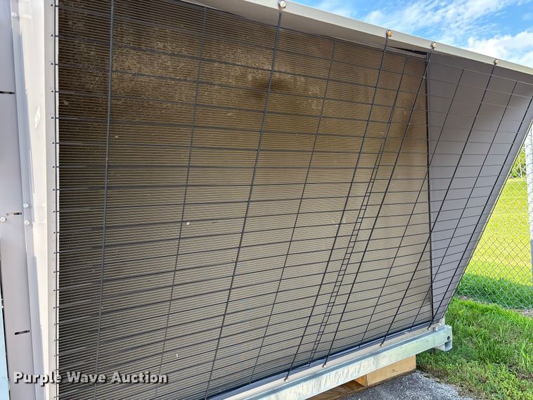 image for item FC5892 2021 Carrier 48A2E030CDG641GG HVAC unit