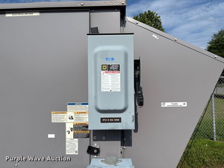image for item FC5892 2021 Carrier 48A2E030CDG641GG HVAC unit
