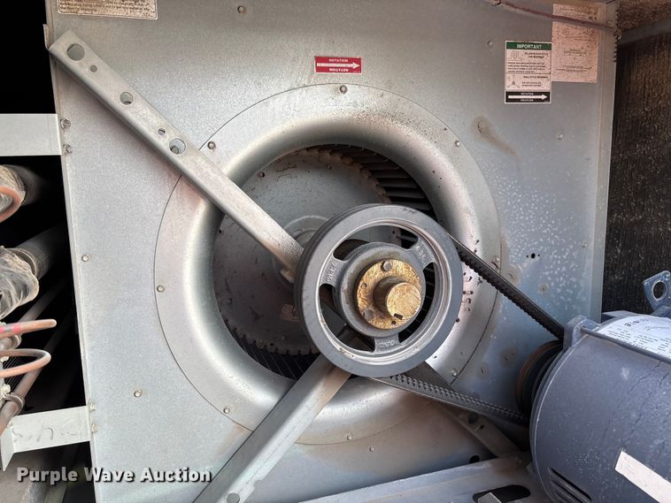 image for item FC5892 2021 Carrier 48A2E030CDG641GG HVAC unit