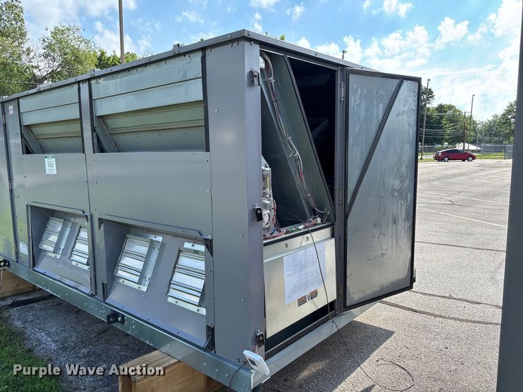 image for item FC5892 2021 Carrier 48A2E030CDG641GG HVAC unit