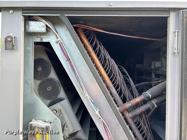 image for item FC5892 2021 Carrier 48A2E030CDG641GG HVAC unit