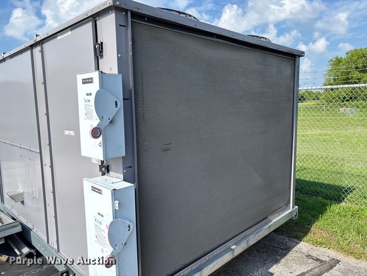 image for item FC5893 2021 Carrier 48A2E030CDG641GG HVAC unit