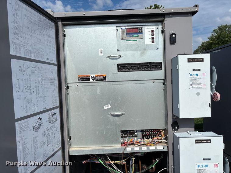 image for item FC5893 2021 Carrier 48A2E030CDG641GG HVAC unit