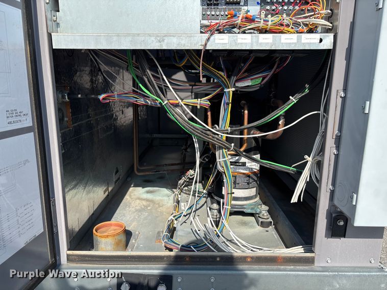 image for item FC5893 2021 Carrier 48A2E030CDG641GG HVAC unit