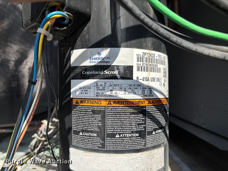 image for item FC5893 2021 Carrier 48A2E030CDG641GG HVAC unit