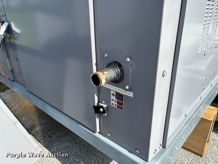 image for item FC5893 2021 Carrier 48A2E030CDG641GG HVAC unit