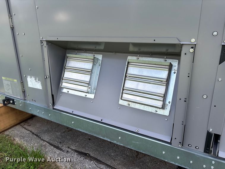 image for item FC5893 2021 Carrier 48A2E030CDG641GG HVAC unit