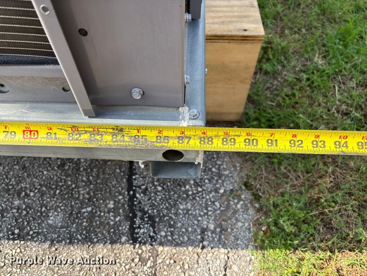 image for item FC5893 2021 Carrier 48A2E030CDG641GG HVAC unit