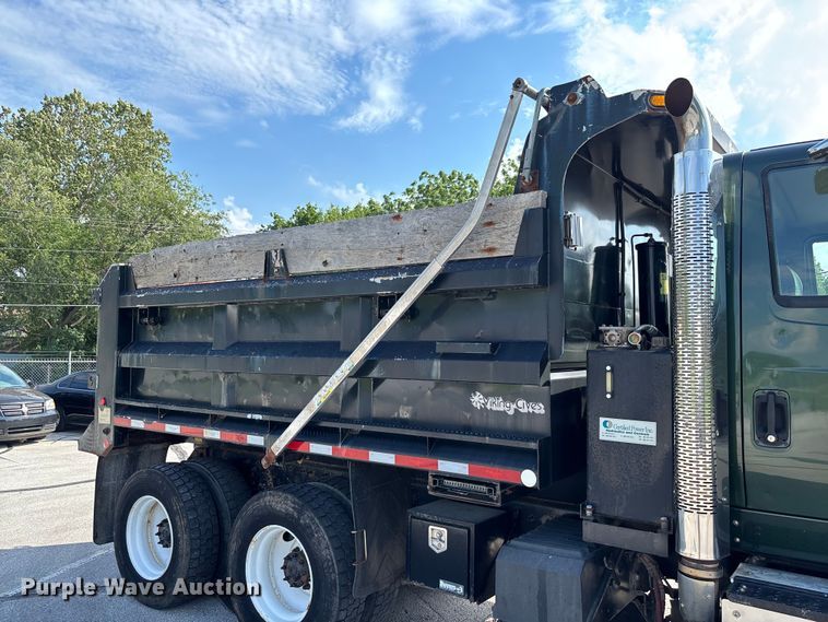 image for item FC5894 2015 International WorkStar 7600 dump truck