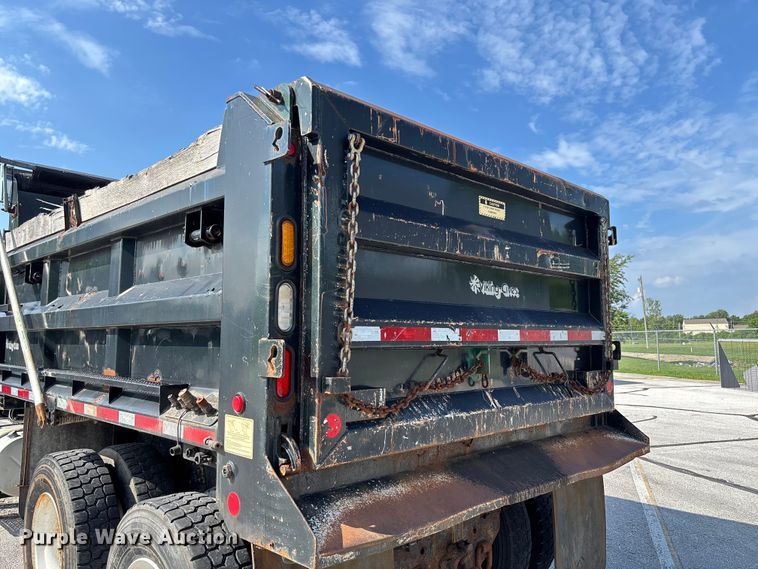 image for item FC5894 2015 International WorkStar 7600 dump truck