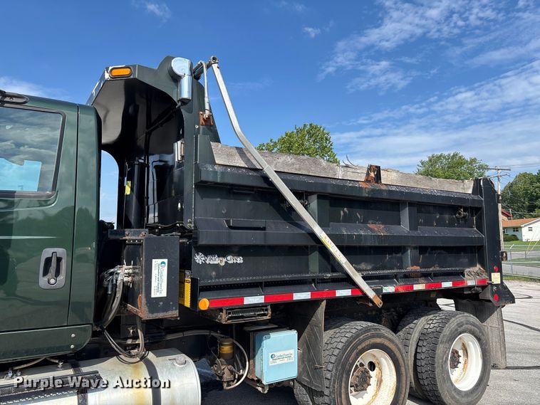 image for item FC5894 2015 International WorkStar 7600 dump truck