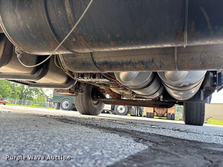 image for item FC5894 2015 International WorkStar 7600 dump truck