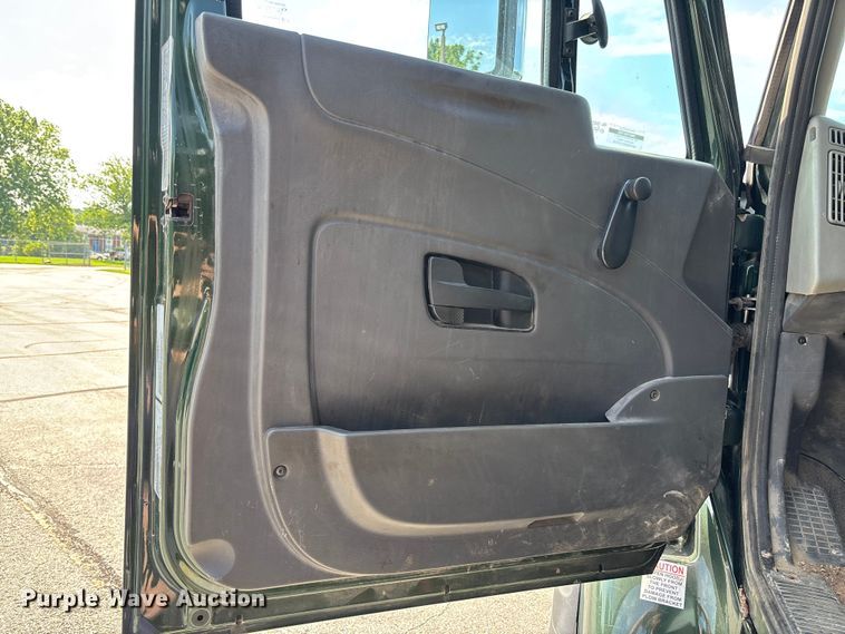 image for item FC5894 2015 International WorkStar 7600 dump truck