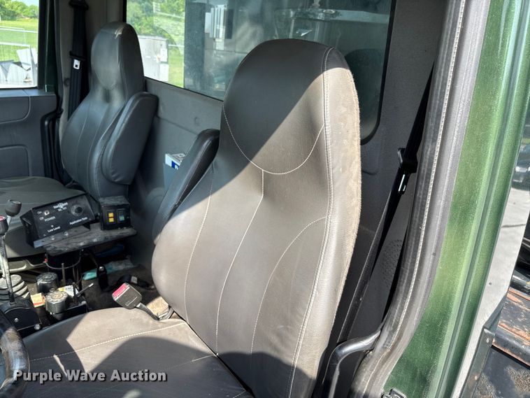 image for item FC5894 2015 International WorkStar 7600 dump truck
