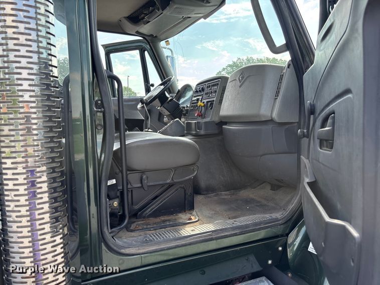 image for item FC5894 2015 International WorkStar 7600 dump truck