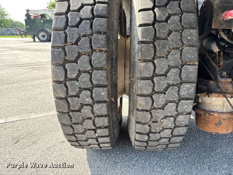 image for item FC5894 2015 International WorkStar 7600 dump truck