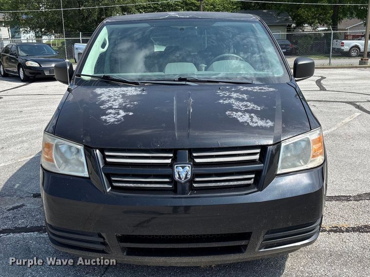 image for item FC5896 2009 Dodge Grand Caravan SE van