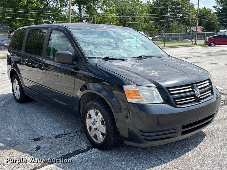 image for item FC5896 2009 Dodge Grand Caravan SE van