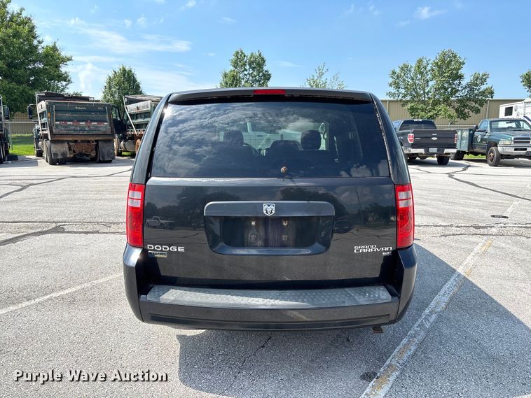 image for item FC5896 2009 Dodge Grand Caravan SE van