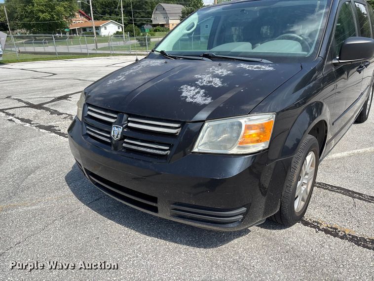 image for item FC5896 2009 Dodge Grand Caravan SE van