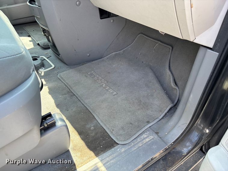 image for item FC5896 2009 Dodge Grand Caravan SE van