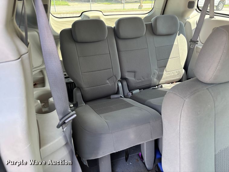 image for item FC5896 2009 Dodge Grand Caravan SE van