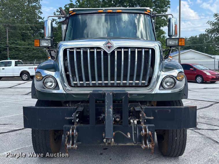 image for item FC5897 2013 International WorkStar 7600 dump truck