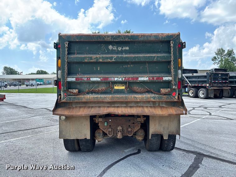 image for item FC5897 2013 International WorkStar 7600 dump truck