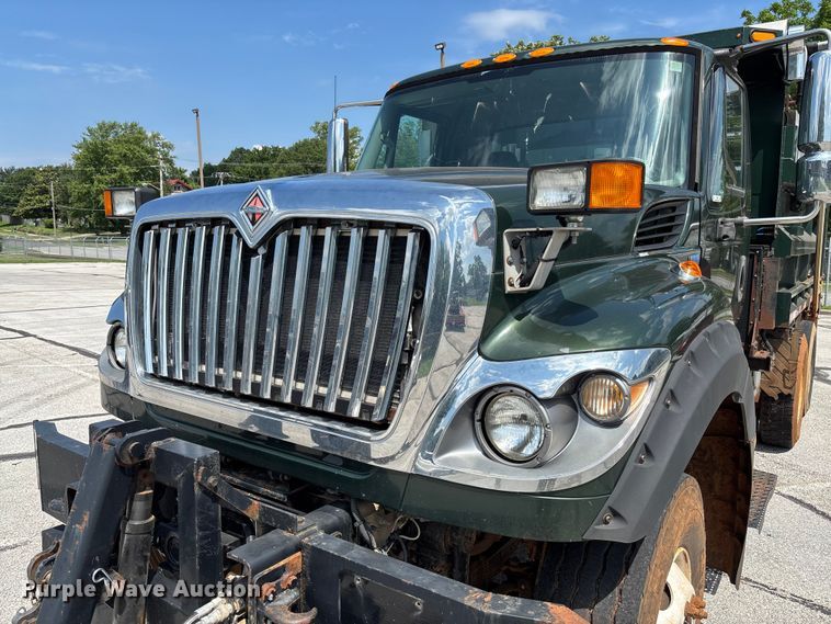 image for item FC5897 2013 International WorkStar 7600 dump truck