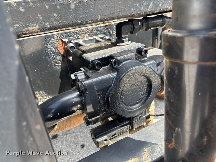 image for item FC5897 2013 International WorkStar 7600 dump truck
