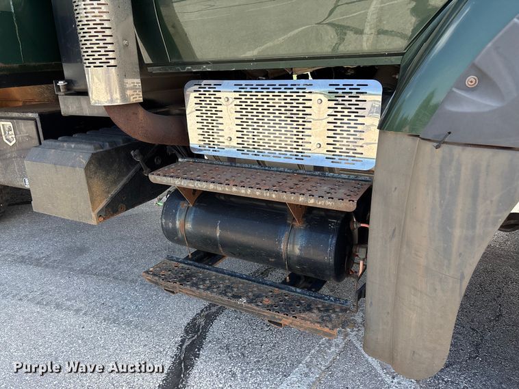 image for item FC5897 2013 International WorkStar 7600 dump truck