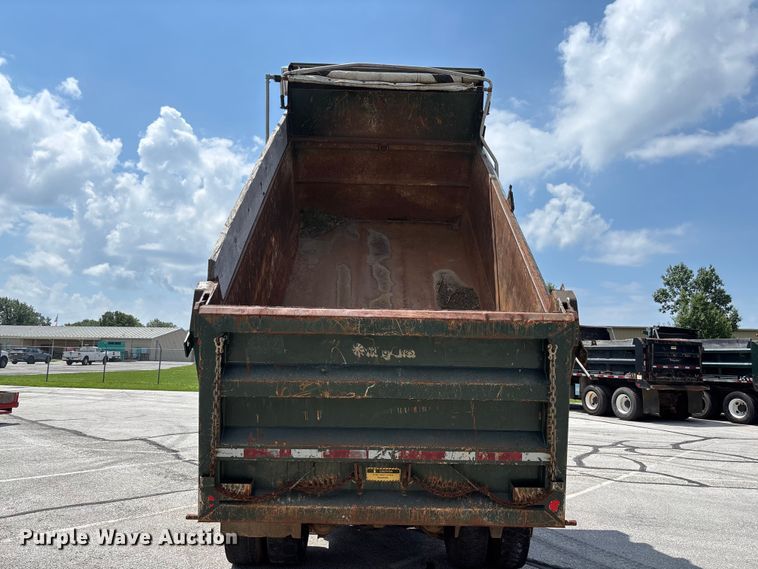 image for item FC5897 2013 International WorkStar 7600 dump truck
