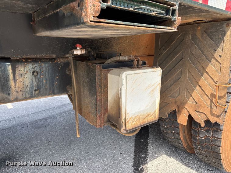 image for item FC5897 2013 International WorkStar 7600 dump truck
