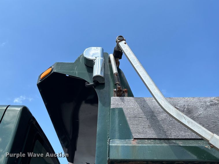 image for item FC5897 2013 International WorkStar 7600 dump truck