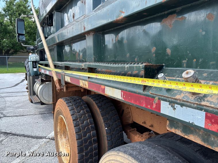 image for item FC5897 2013 International WorkStar 7600 dump truck