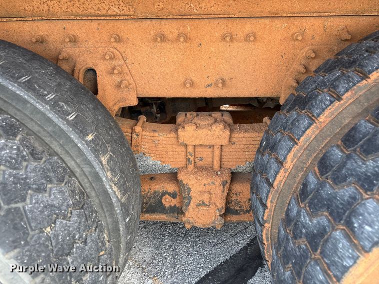 image for item FC5897 2013 International WorkStar 7600 dump truck