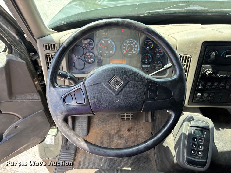 image for item FC5897 2013 International WorkStar 7600 dump truck