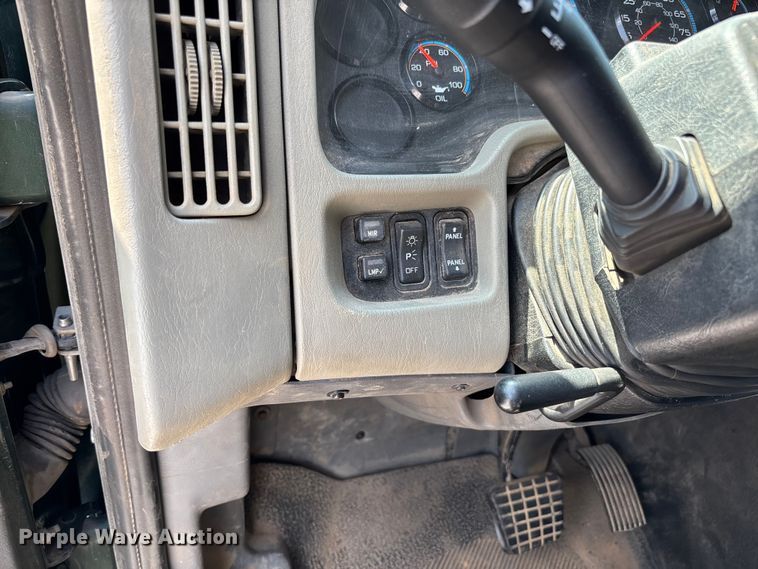 image for item FC5897 2013 International WorkStar 7600 dump truck