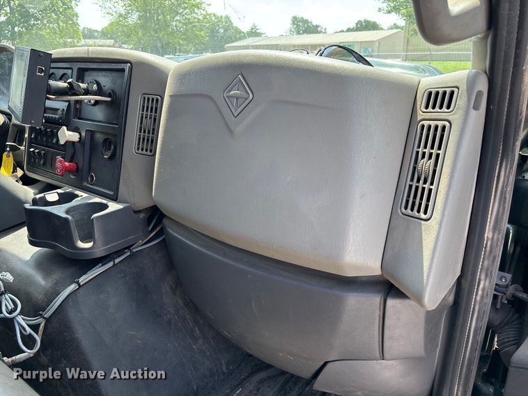 image for item FC5897 2013 International WorkStar 7600 dump truck