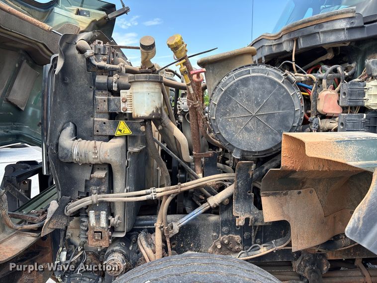 image for item FC5897 2013 International WorkStar 7600 dump truck