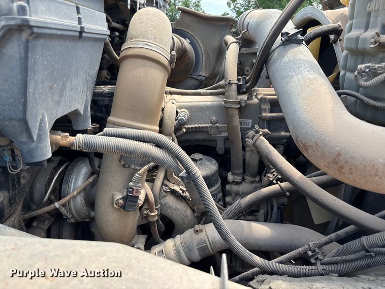 image for item FC5897 2013 International WorkStar 7600 dump truck