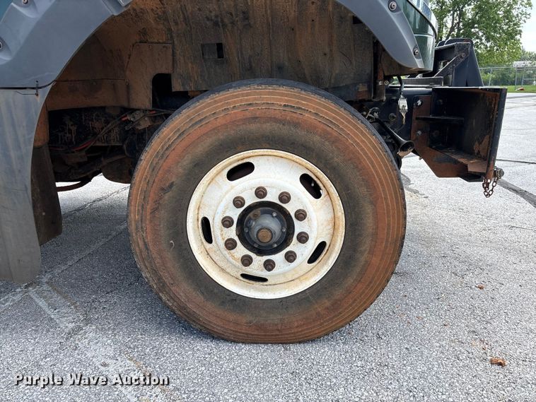 image for item FC5897 2013 International WorkStar 7600 dump truck